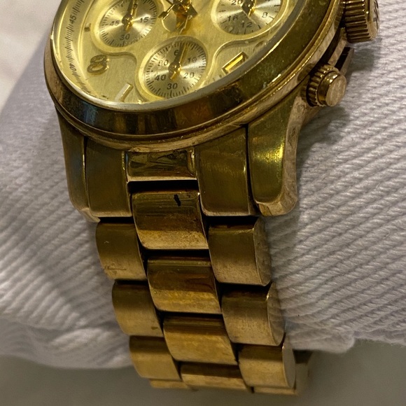 Watch - Picture 5 of 5